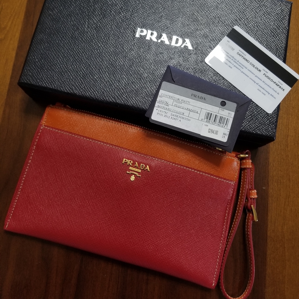 Prada contenitori piatti clutch/ wristlet